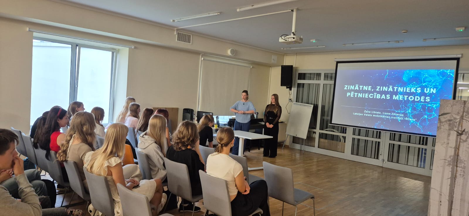 2025 09 10 Zinatnieku nakts Skola 1